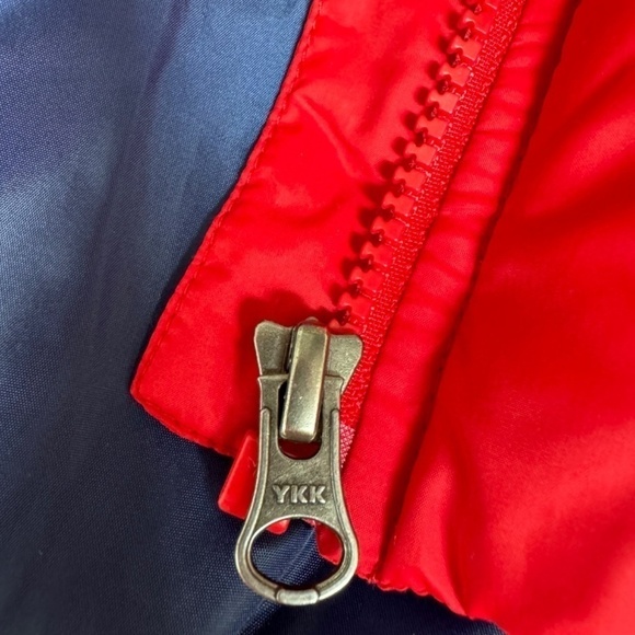 United Colours of Benetton Youth Large Unisex Red Puffer Vest - Picture 9 of 11